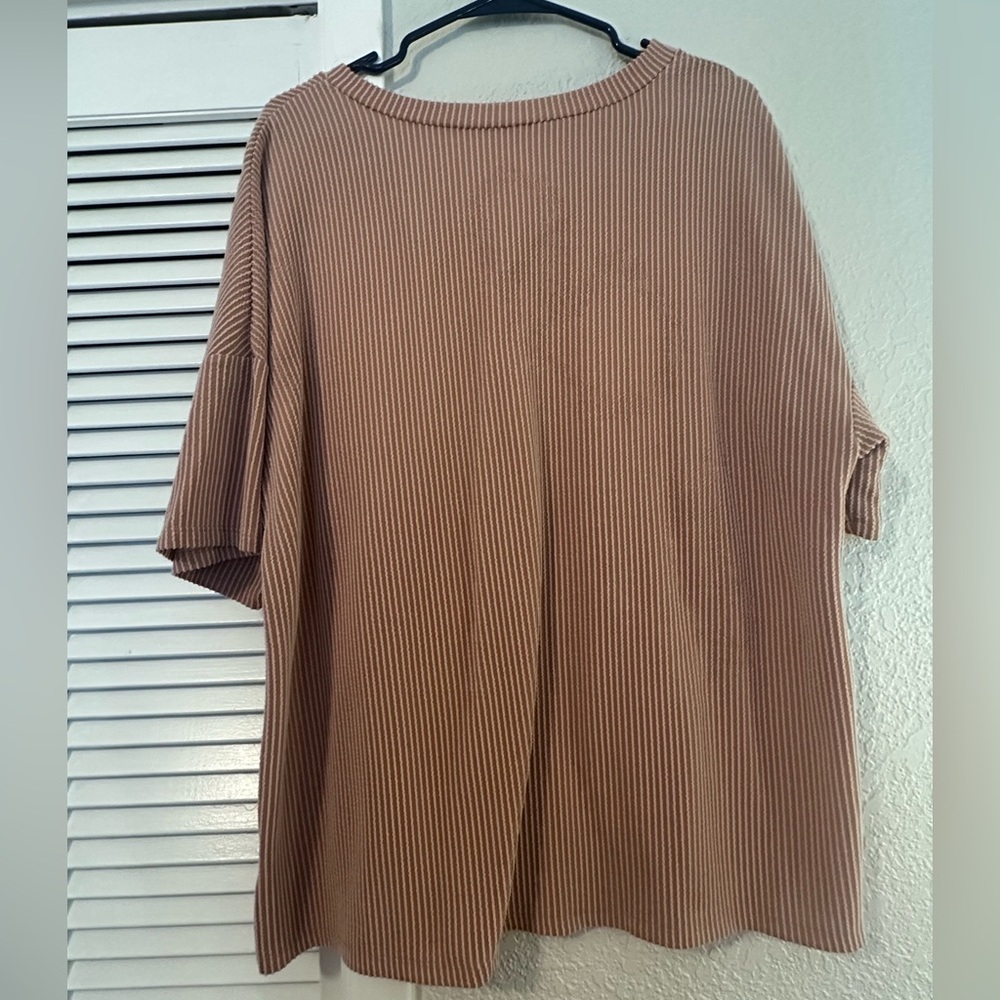 Ribbed Short Sleeve Tee